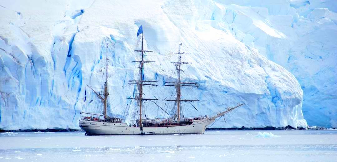 Foto:  Windjammer Antarktis Schiffsreise mit Flug buchen
