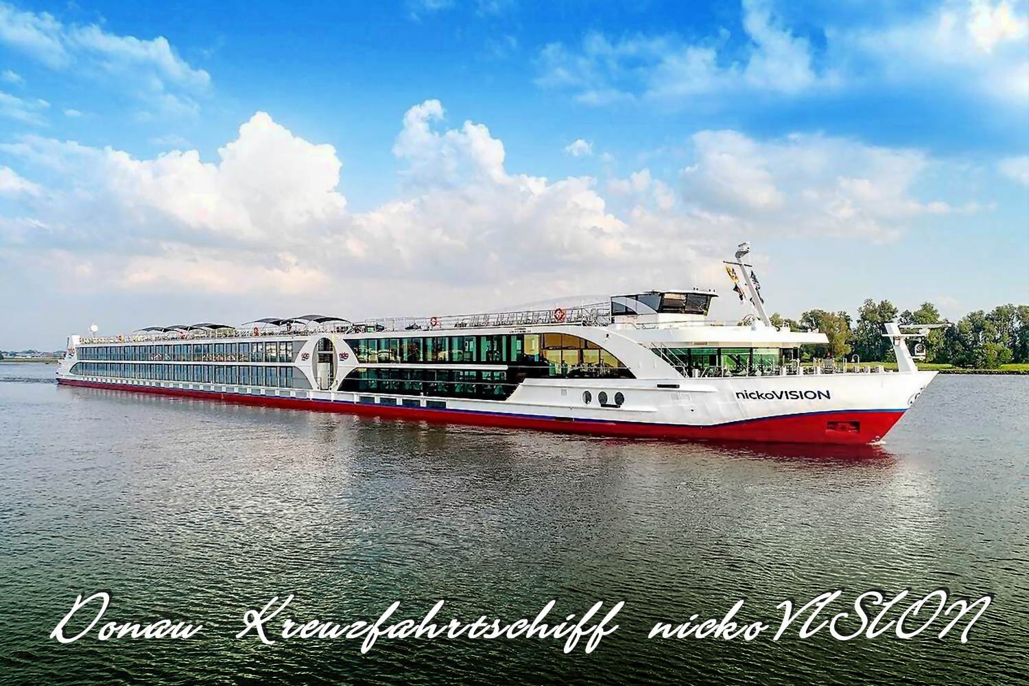 Donau Flusskreuzfahrtschiff nickoVISION der Reederei Nicko Cruises.