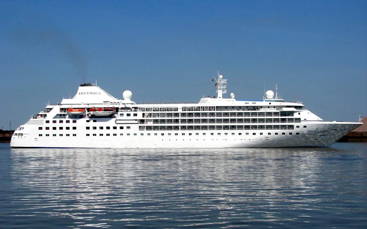 Foto: Kreuzfahrtschiff Silversea Cruises bei einer Ostseekreuzfahrt an Kiel